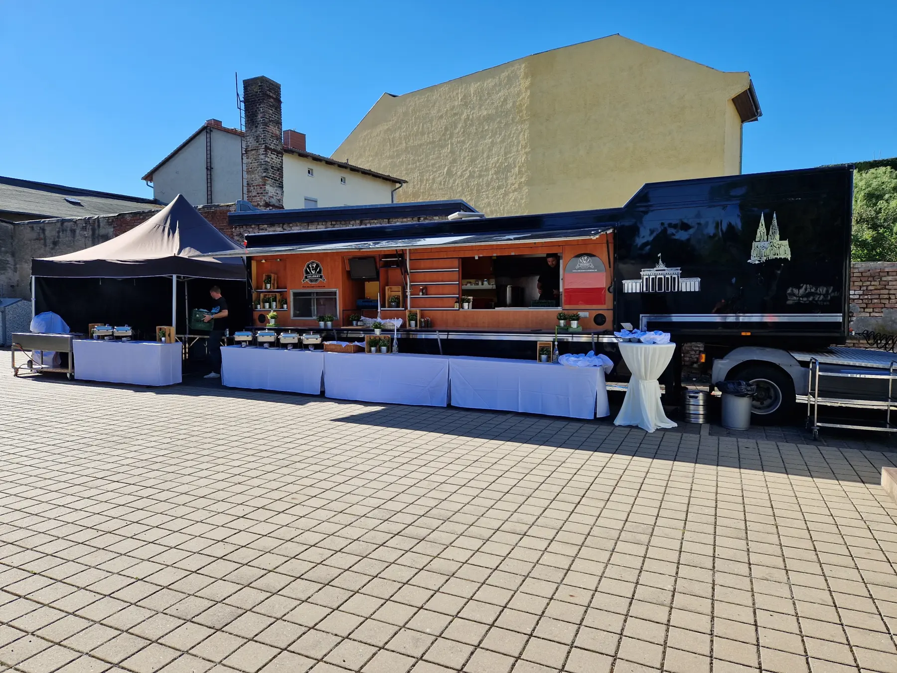 Vollbart Catering - Marcel Bartlick & Eike Vollbrecht GbR - Gastronomie – Food-Truck-Catering für Veranstaltungen